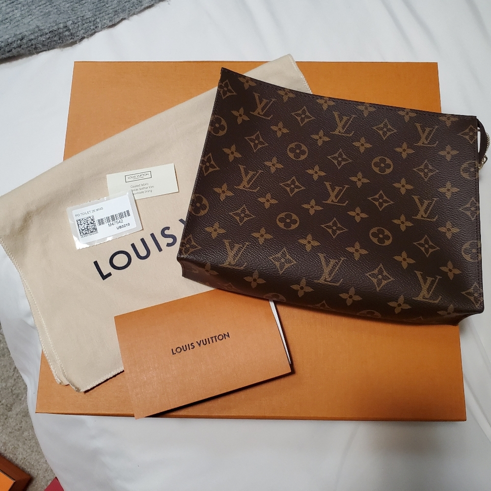 Louis Vuitton Toiletry 26 Monogram